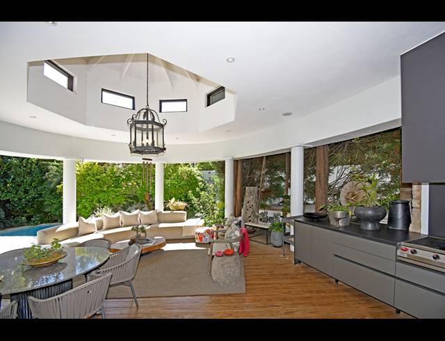 4 BEDROOM HOUSE FOR SALE IN HOUGHTON ESTATE